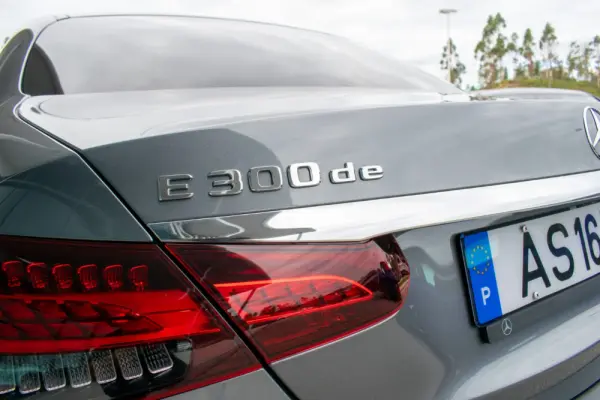 Mercedes-Benz E 300 de AMG Line 14