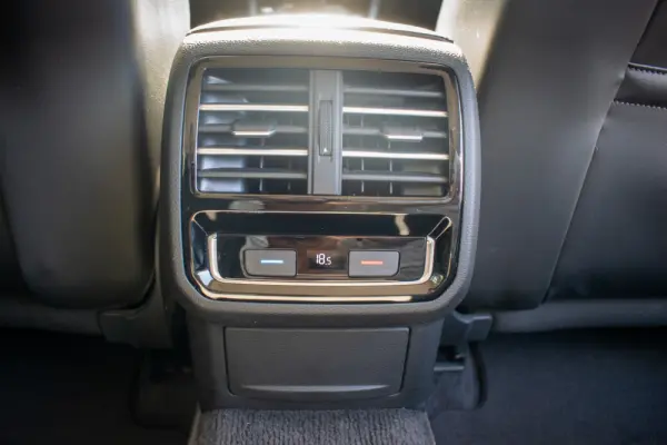 Volkswagen Passat Variant 2.0 TDi Highline 51