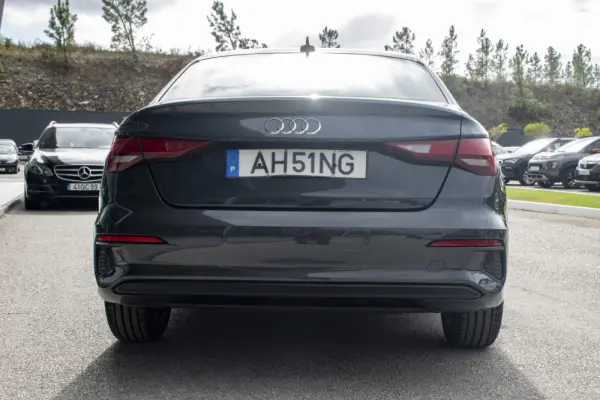 Audi A3 Limousine 30 TDI 6