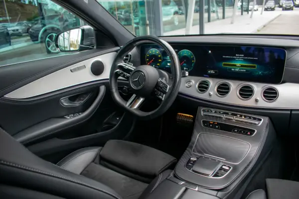 Mercedes-Benz E 300 de AMG Line 50