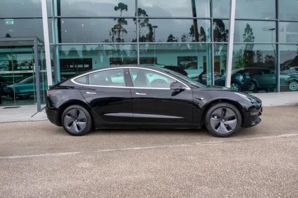 Tesla Model 3 Long Range Tração Integral 8