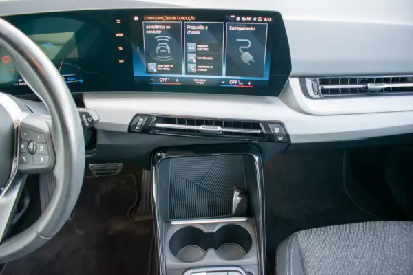 BMW 225xe Active Tourer 31
