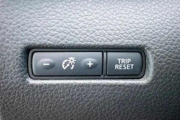 Nissan Qashqai 1.5 dCi N-Connecta J18 25