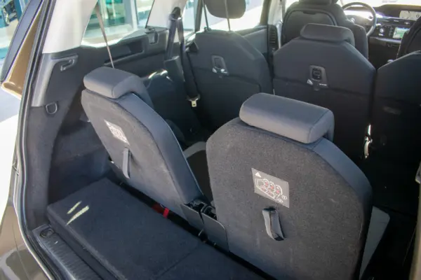 Citroen C4 Picasso 1.6 HDI 7L 33