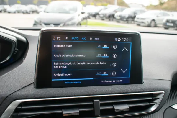 Peugeot 3008 1.5 BlueHDi Active Pack 18
