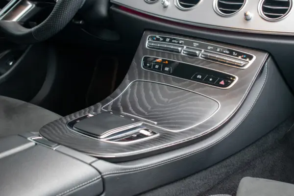 Mercedes-Benz E 300 de AMG Line 53