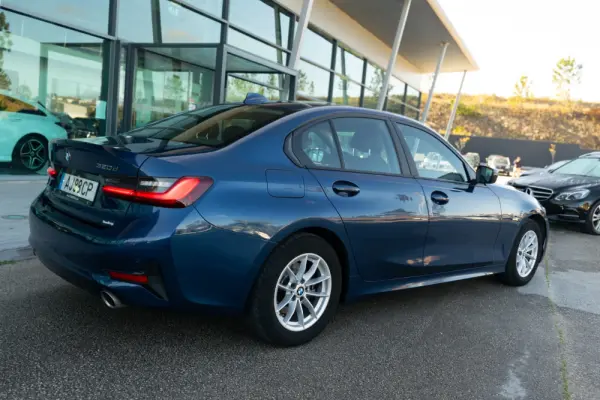 BMW 320 d Auto 2.0 3