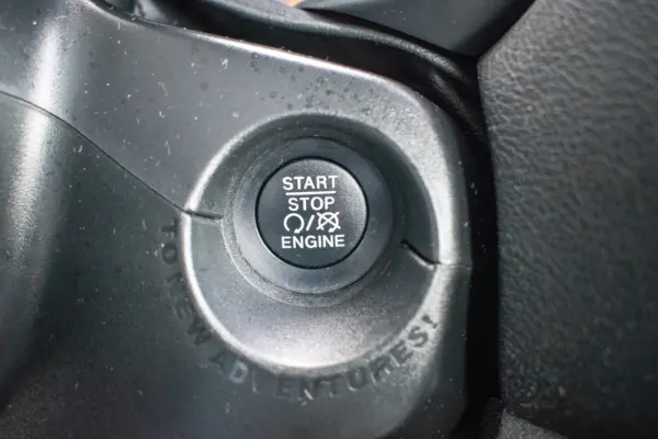 Jeep Renegade 1.6 MJD Limited 27