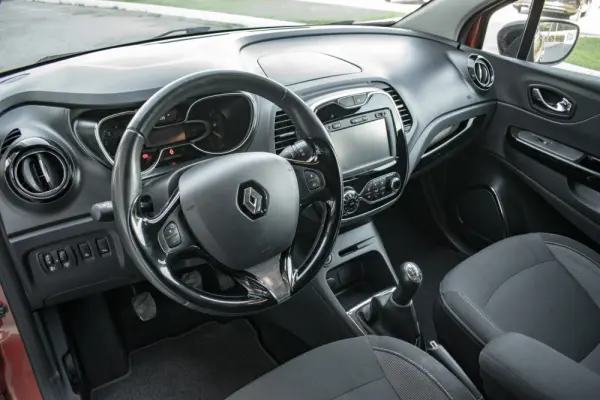 Renault Captur 1.5 dCi Exclusive 17