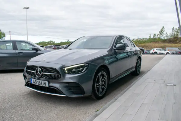 Mercedes-Benz E 300 de AMG Line 3