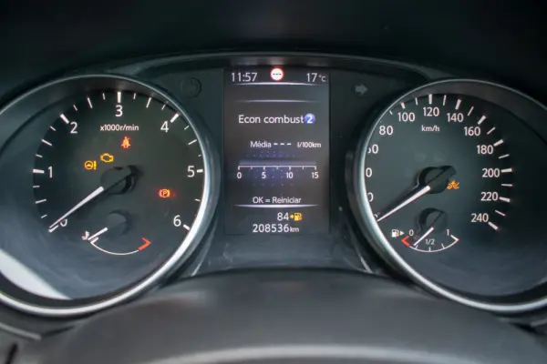 Nissan Qashqai 1.5 dCi N-Connecta J18 30