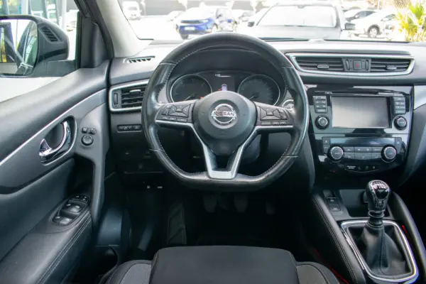 Nissan Qashqai 1.5 dCi N-Connecta J18 21