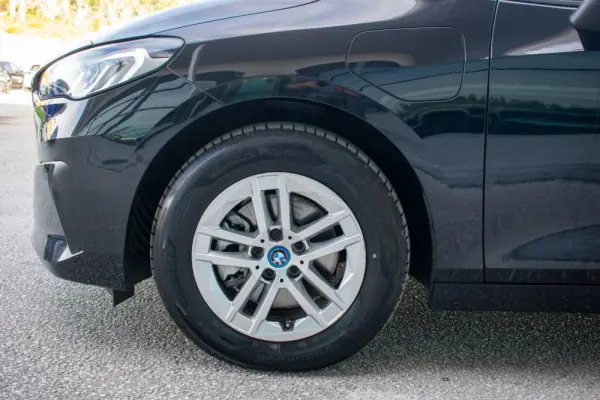 BMW 225xe Active Tourer 12