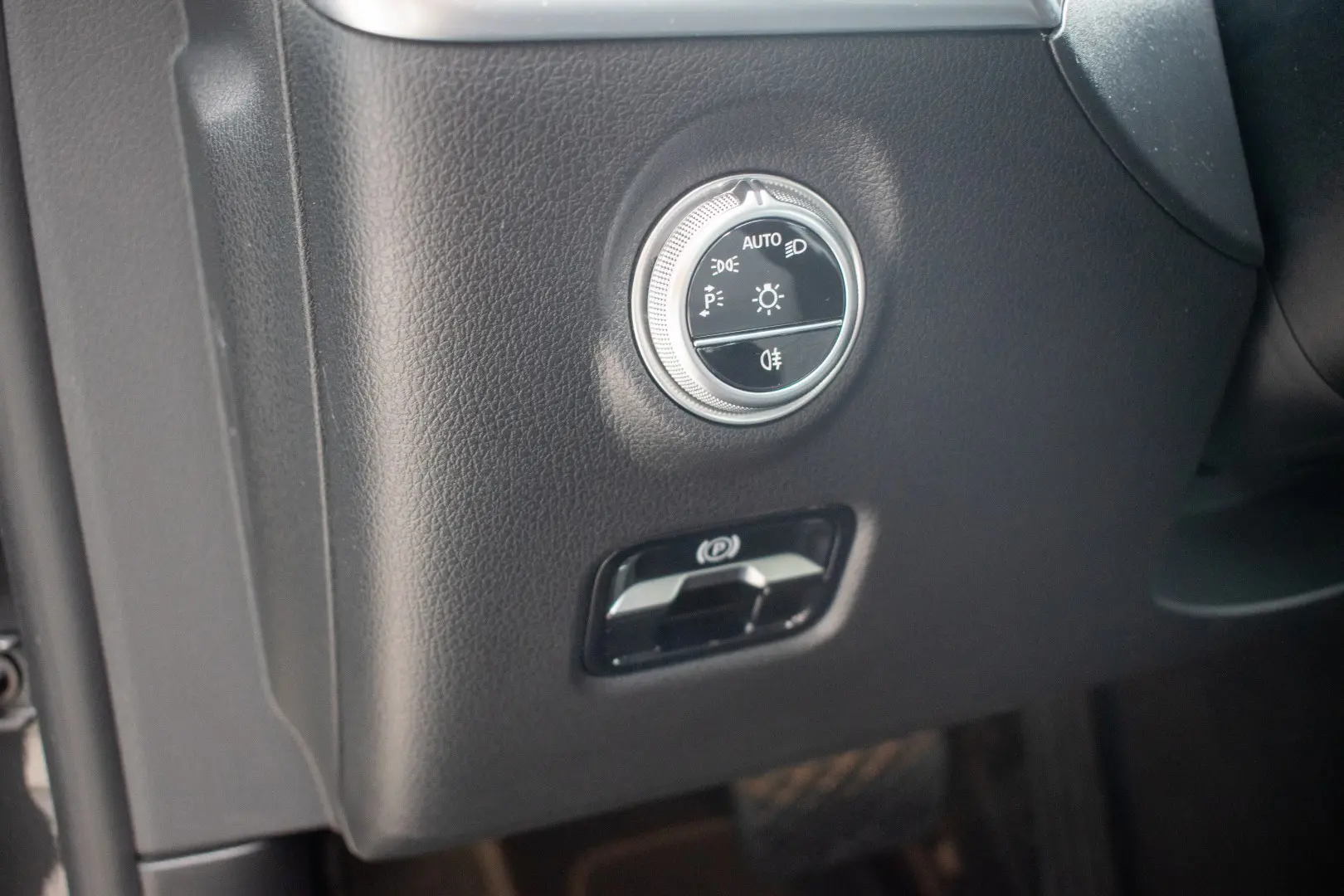Mercedes-Benz C 220 d Avantgarde Station 9 G-Tronic 18