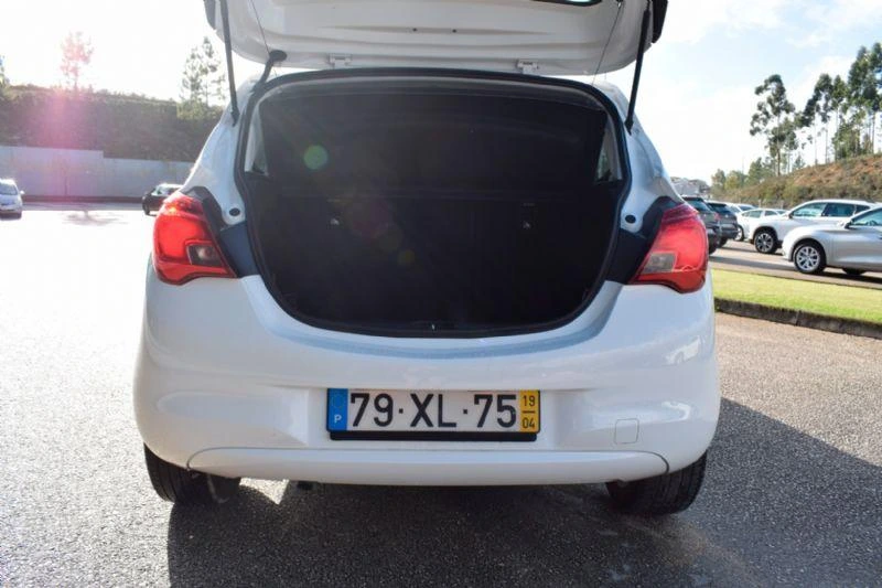 Opel Corsa 1.2 120 Anos 10