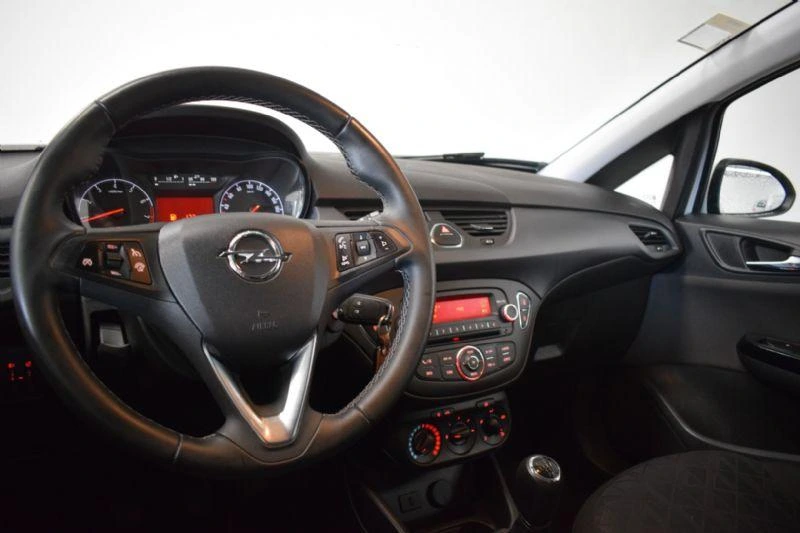 Opel Corsa 1.2 120 Anos 26