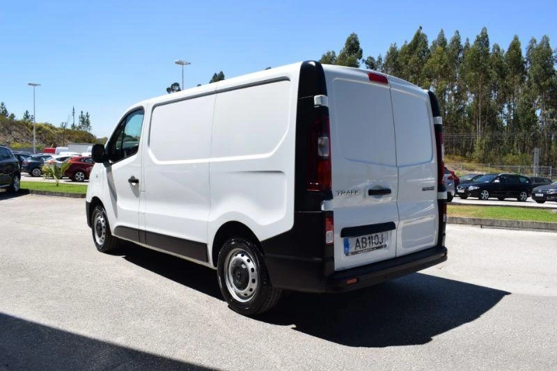 Renault Trafic 2.0 dCi L1H1 (C/ Frio) 6