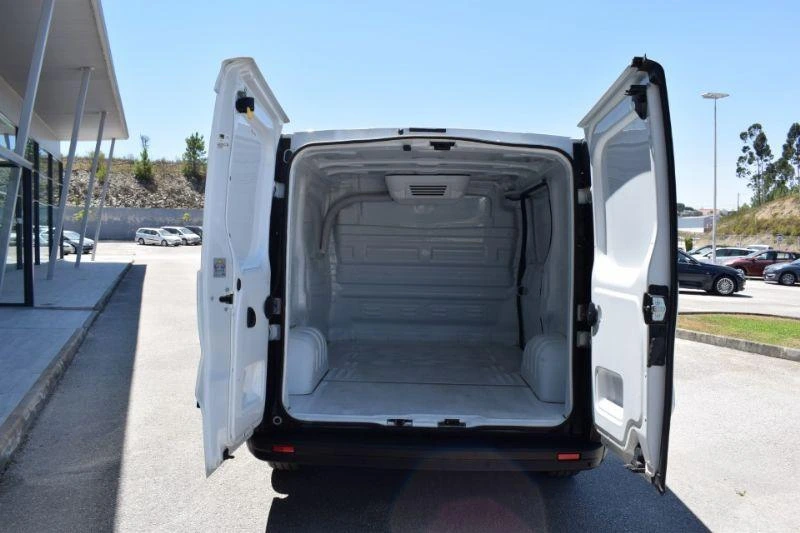 Renault Trafic 2.0 dCi L1H1 (C/ Frio) 9