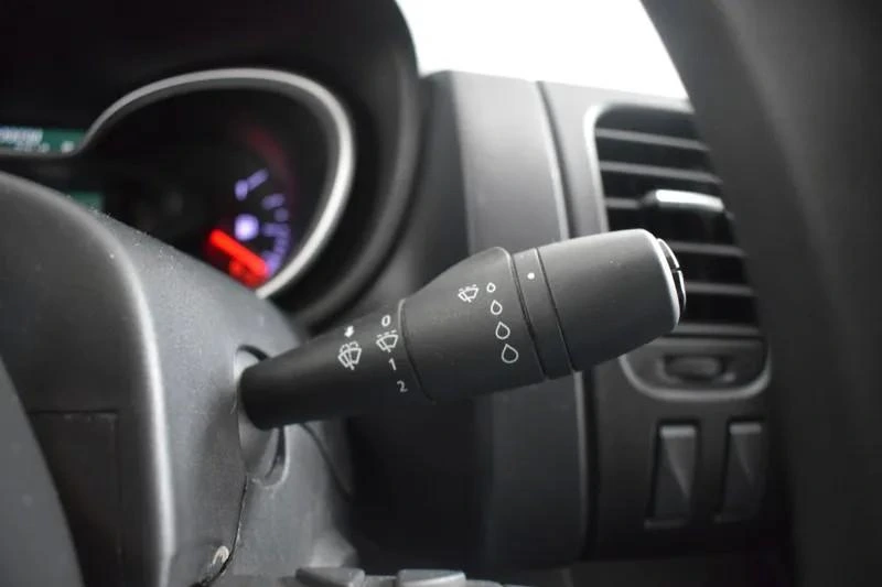 Renault Trafic 2.0 dCi L1H1 (C/ Frio) 25