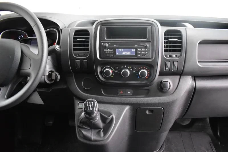 Renault Trafic 2.0 dCi L1H1 (C/ Frio) 30