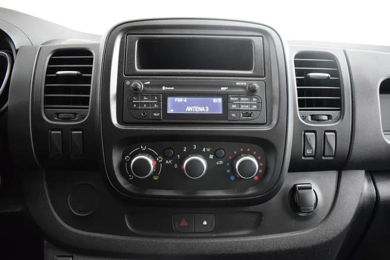 Renault Trafic 2.0 dCi L1H1 (C/ Frio) 32