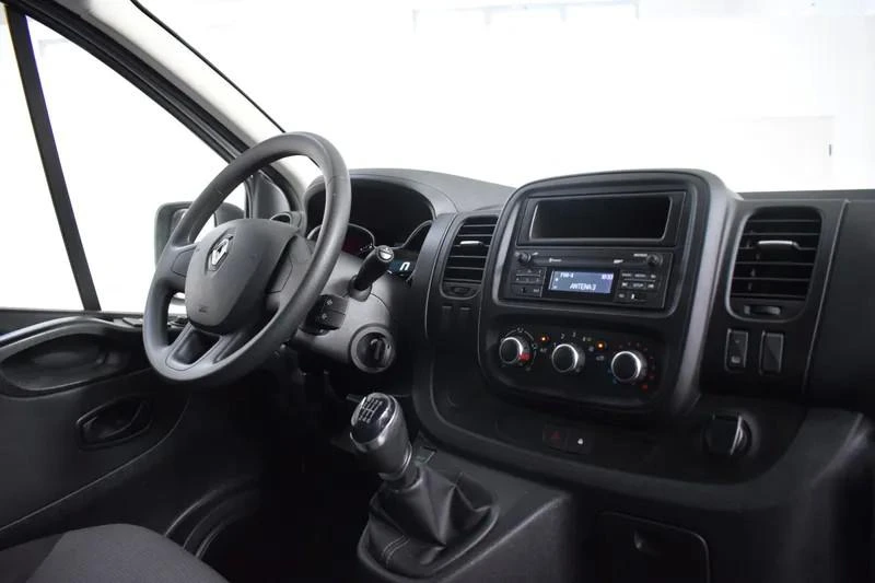 Renault Trafic 2.0 dCi L1H1 (C/ Frio) 39