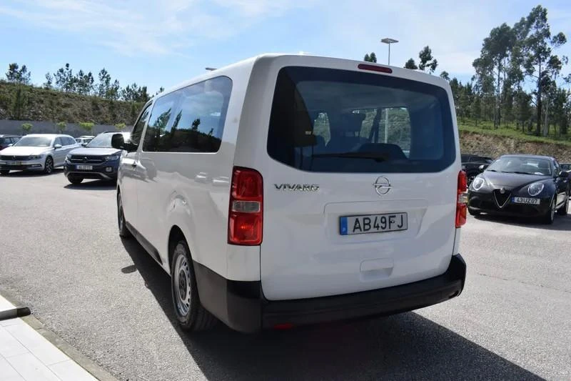 Opel Vivaro 1.5 CDTi L2H1 Essentia 9