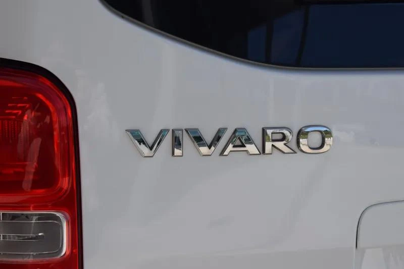 Opel Vivaro 1.5 CDTi L2H1 Essentia 10