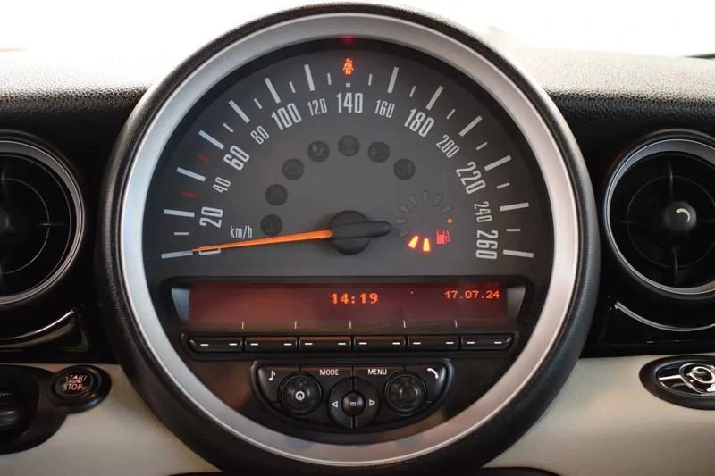 MINI 3 Portas Cooper D 26