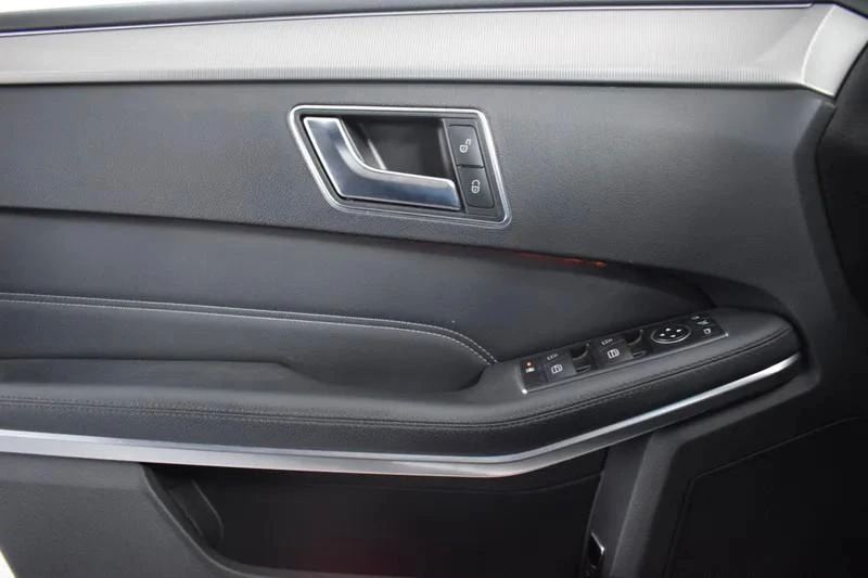 Mercedes-Benz E 300 Bluetec Hybrid Avantgarde 19