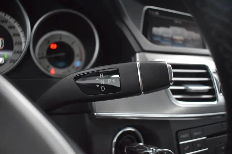 Mercedes-Benz E 300 Bluetec Hybrid Avantgarde 28