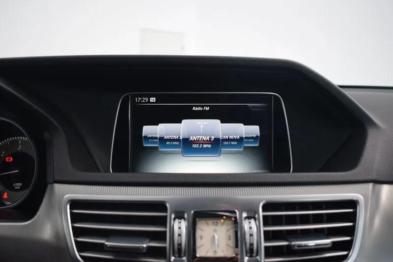 Mercedes-Benz E 300 Bluetec Hybrid Avantgarde 34