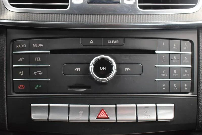 Mercedes-Benz E 300 Bluetec Hybrid Avantgarde 39