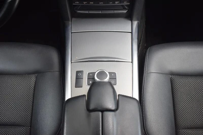 Mercedes-Benz E 300 Bluetec Hybrid Avantgarde 41