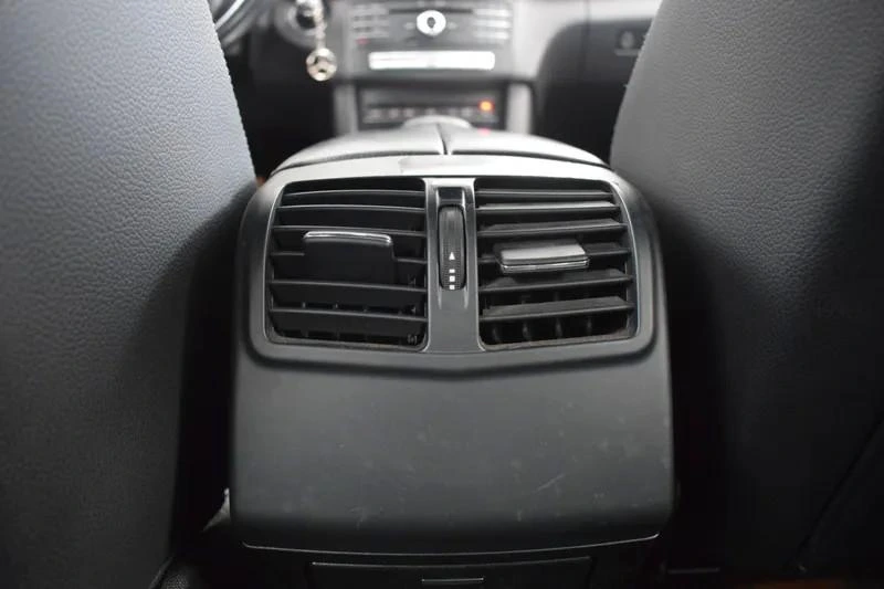 Mercedes-Benz E 300 Bluetec Hybrid Avantgarde 50