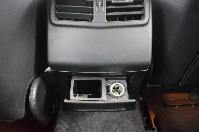 Mercedes-Benz E 300 Bluetec Hybrid Avantgarde 51
