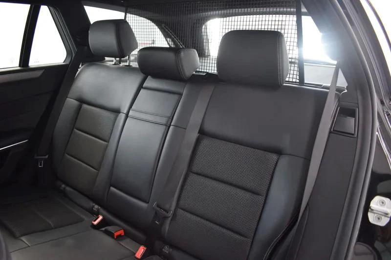 Mercedes-Benz E 300 Bluetec Hybrid Avantgarde 53