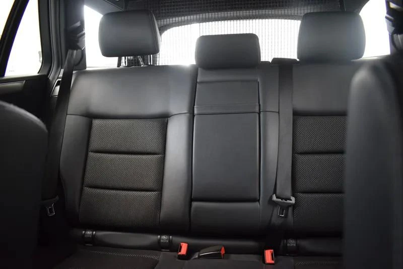 Mercedes-Benz E 300 Bluetec Hybrid Avantgarde 54