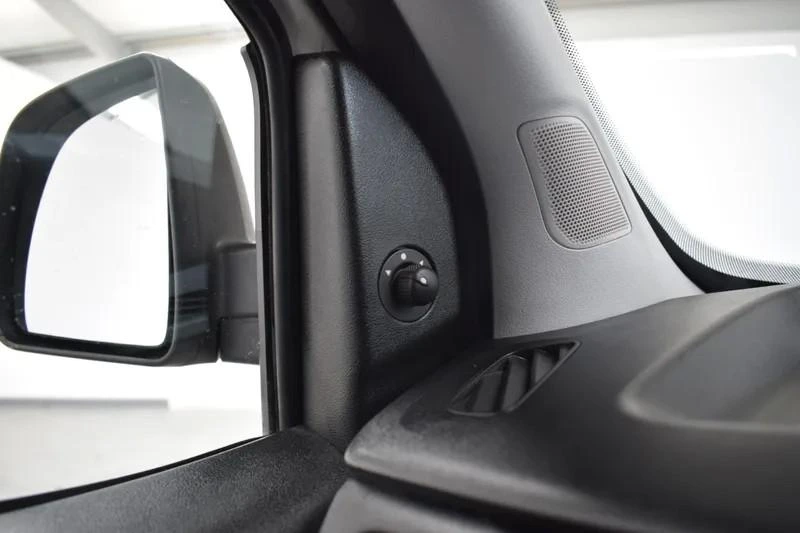 Fiat Doblo Cargo 1.3 M-Jet Easy Van 3L 23