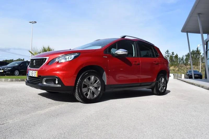 Peugeot 2008 1.5 BlueHDi Style 6