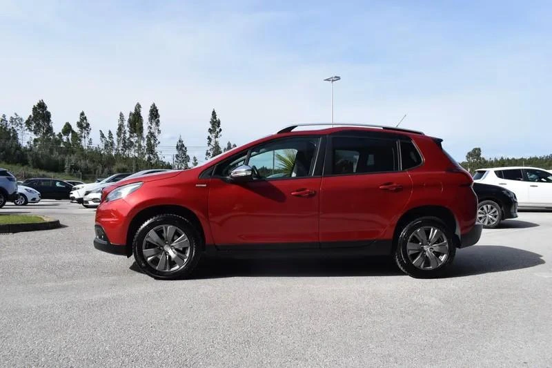 Peugeot 2008 1.5 BlueHDi Style 7
