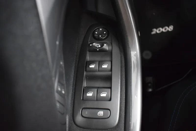 Peugeot 2008 1.5 BlueHDi Style 20