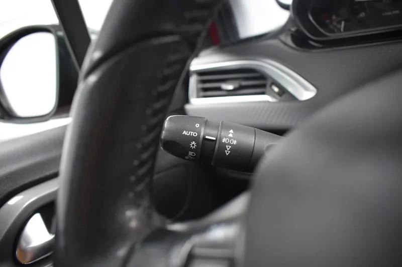 Peugeot 2008 1.5 BlueHDi Style 24