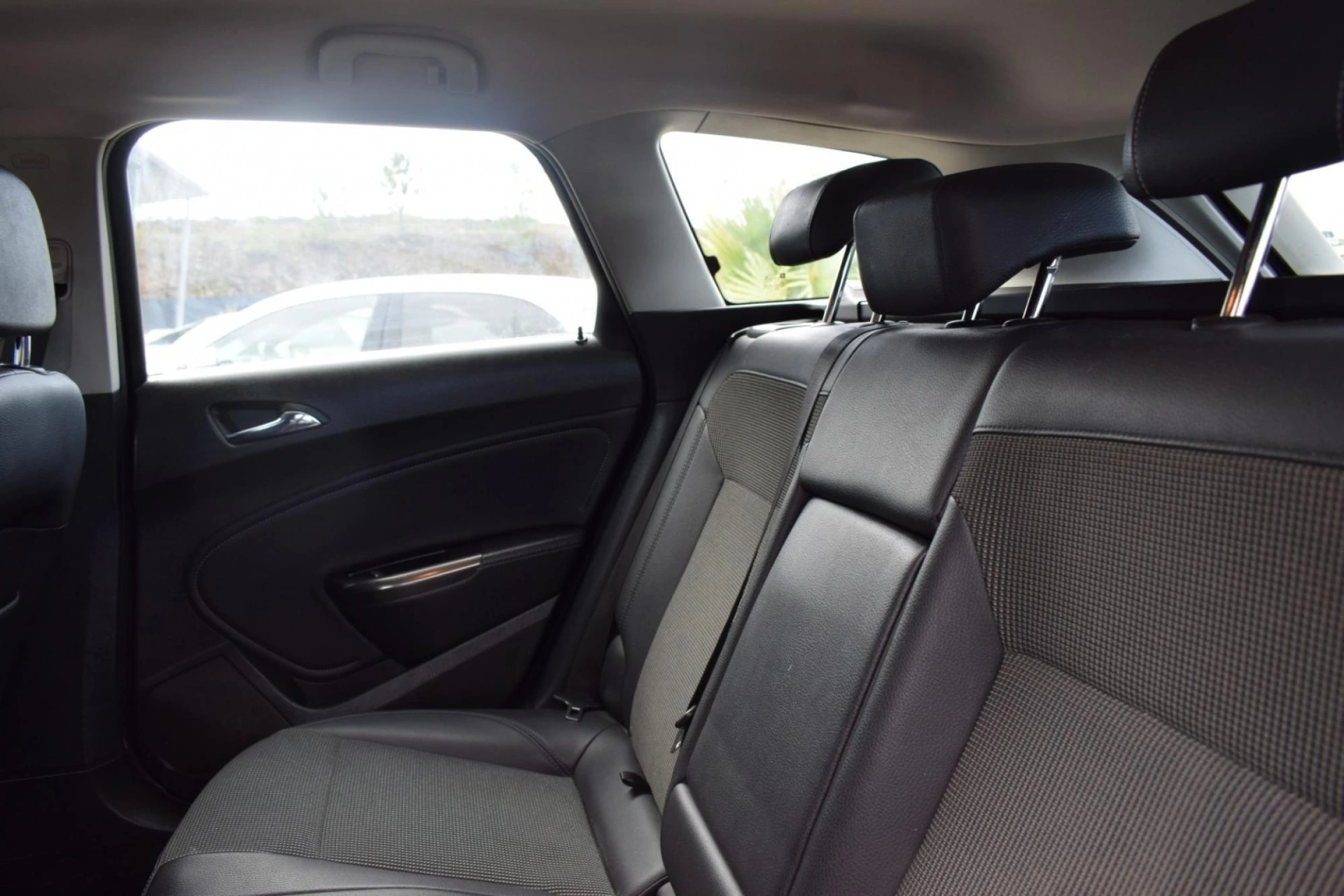 Opel Astra Sports Tourer 1.7 CDTi Cosmo 18