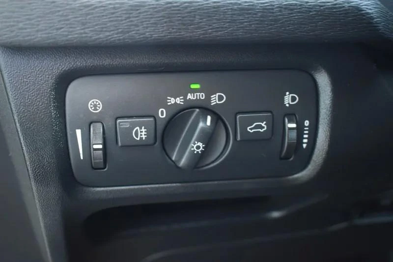 Volvo V40 2.0 D2 Momentum 21