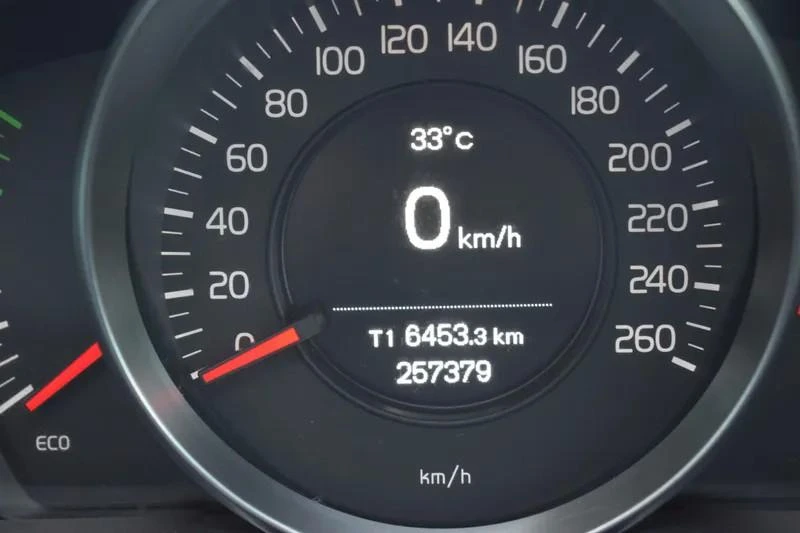 Volvo V40 2.0 D2 Momentum 22