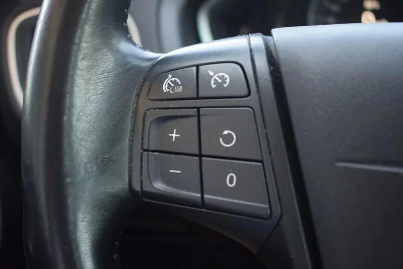 Volvo V40 2.0 D2 Momentum 23