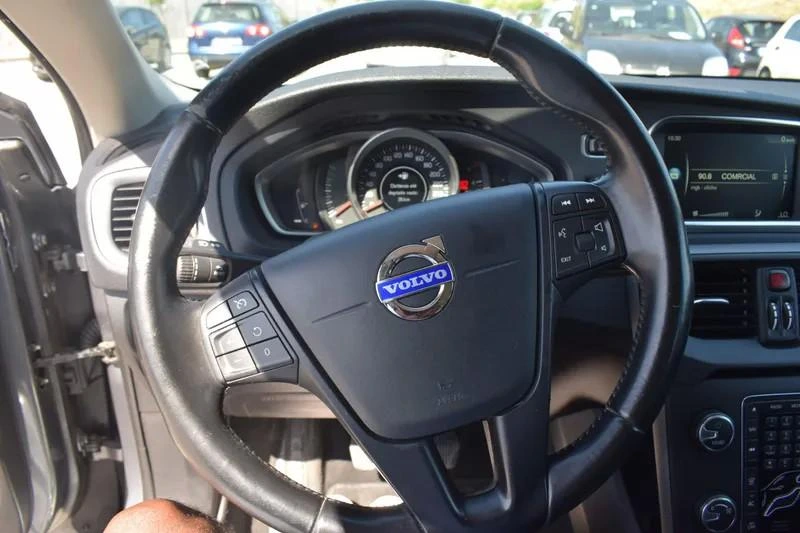 Volvo V40 Cross Country Outro 15