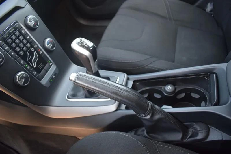 Volvo V40 Cross Country Outro 24