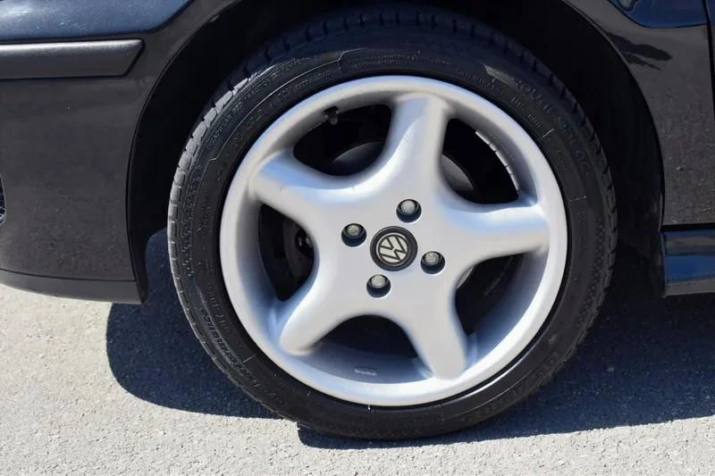 Volkswagen Polo Outro 4